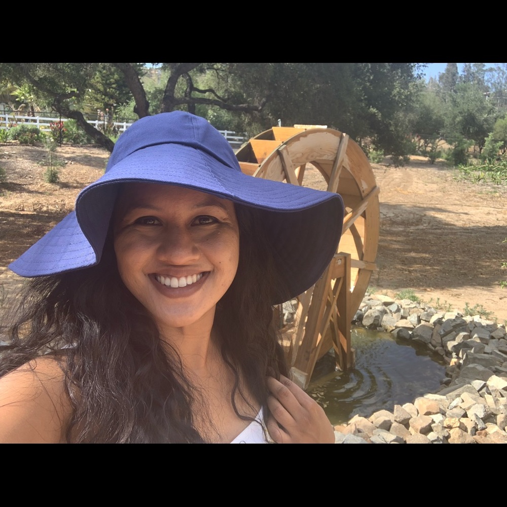 Meet your Posher, Esi